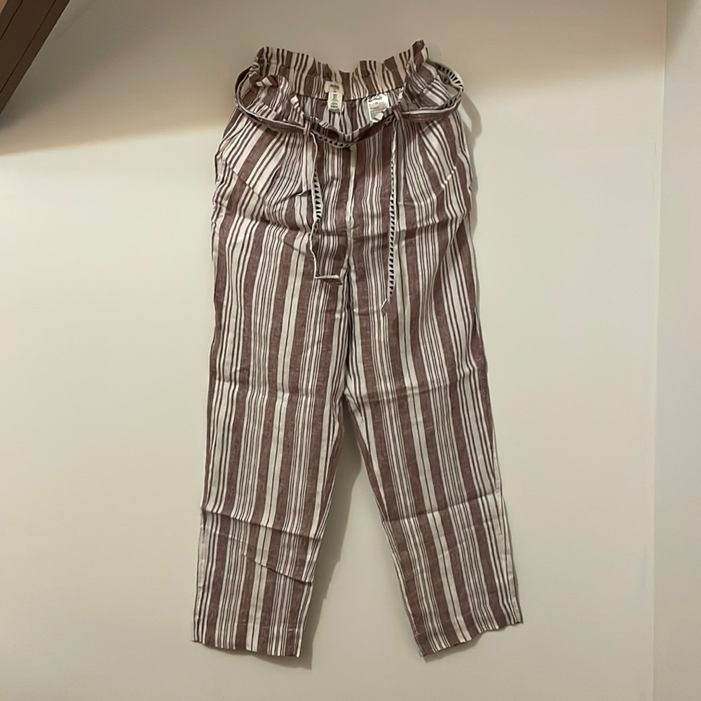 Size S. Never worn. Perfect for Summer. Paper-bag Pants.